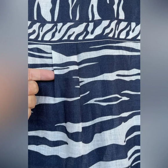 AVERARDO BESSI
Linen mid-length Zebra dress size 8 - Picture 13 of 16